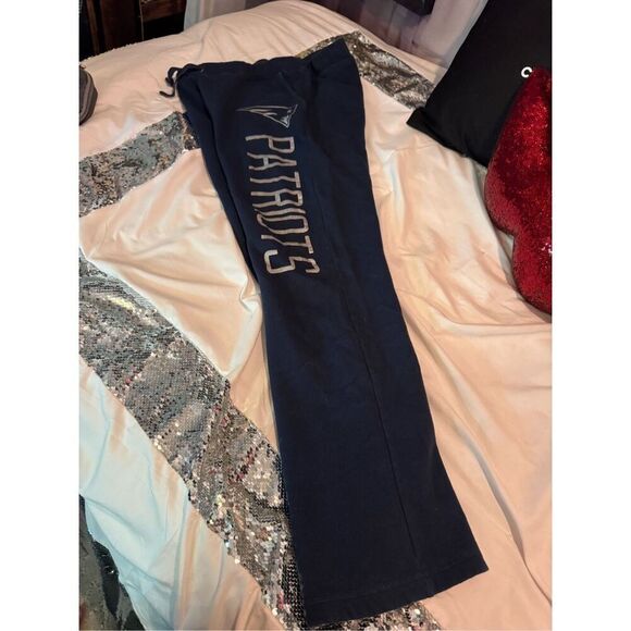 Vs Victorias secret PINK x NfL patriots university classic sweatpants  /joggers - Picture 3 of 6